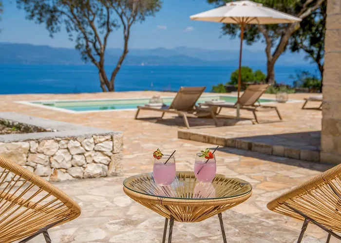 Stamateli, Βίλα Αντίπαξος