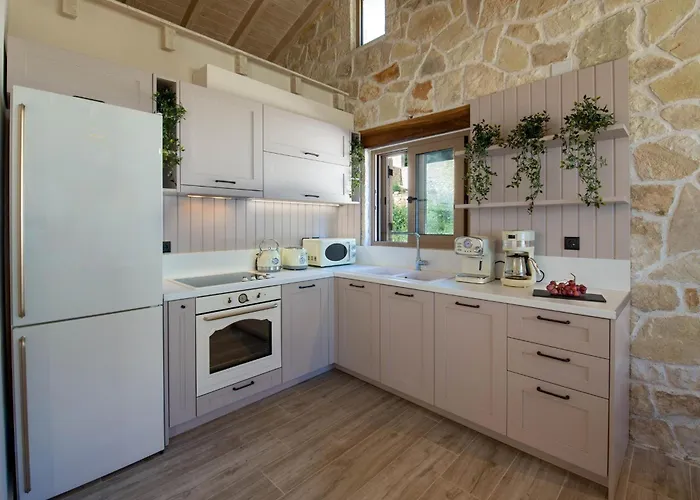 Stamateli, Αντίπαξος