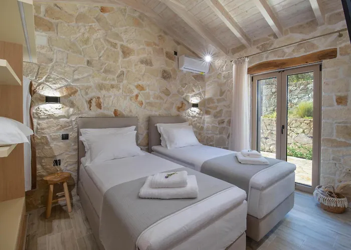 Βίλα Stamateli, *